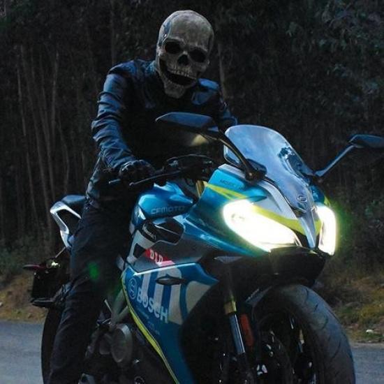 New Model Skull Mask with Movable Mouth, Skull Hood with Movable Jaw, Halloween Horror Helmet Face Mask