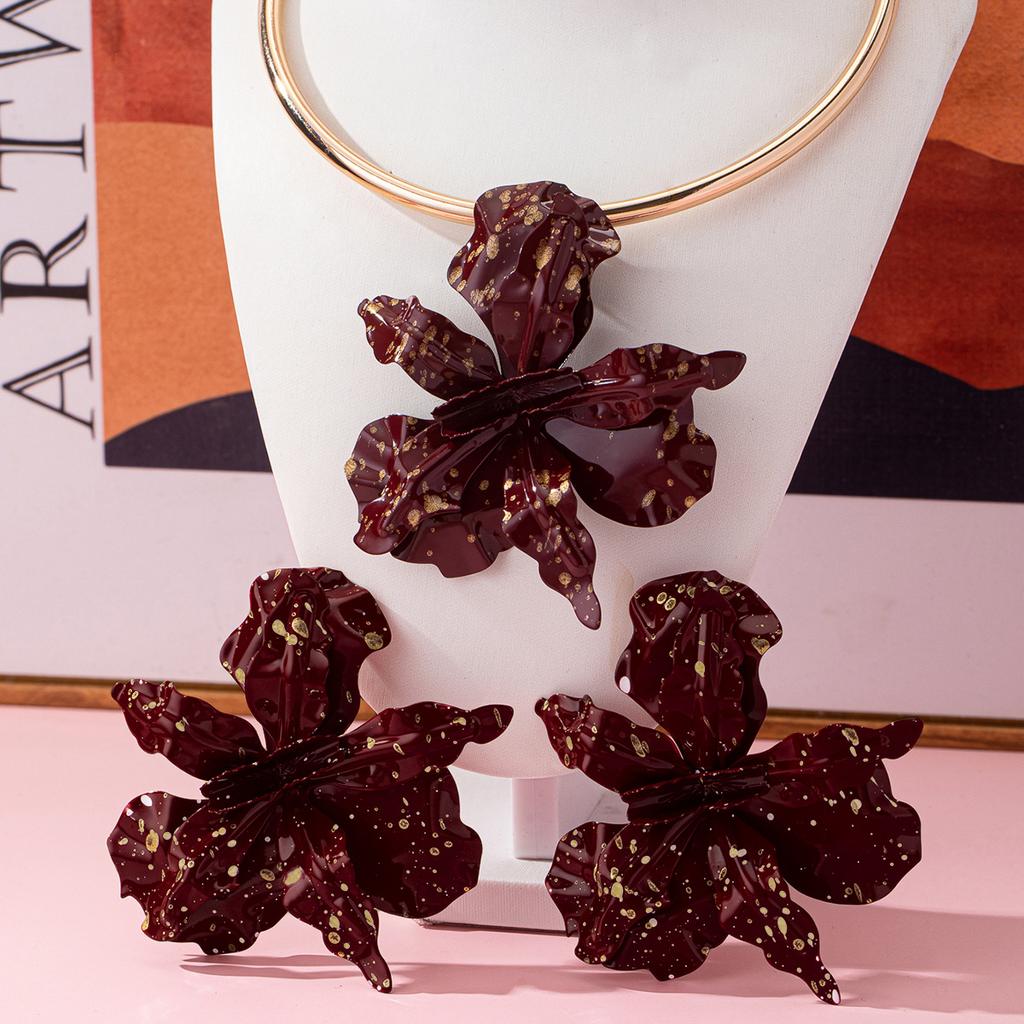 Personalized Exaggerated Flower Pendant Collar Earrings Set Women'S Fashion Street Shot Irregular Petal Jewelry