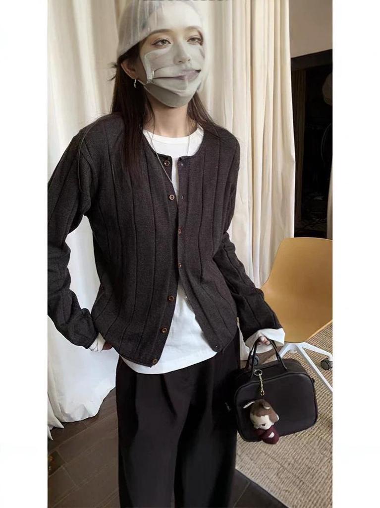 Retro Old Money Wool Knit Cardigan Sweater for Women - Autumn/Winter Ribbed Round Neck Loose Fit