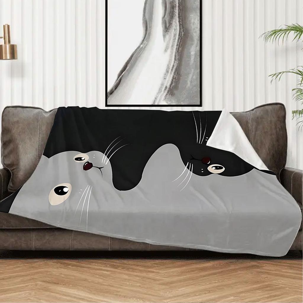 Design of Black and Grey Cats Flannel Printed Blanket Suitable for All Seasons Suitable for Living Room Office Sofa and Travel