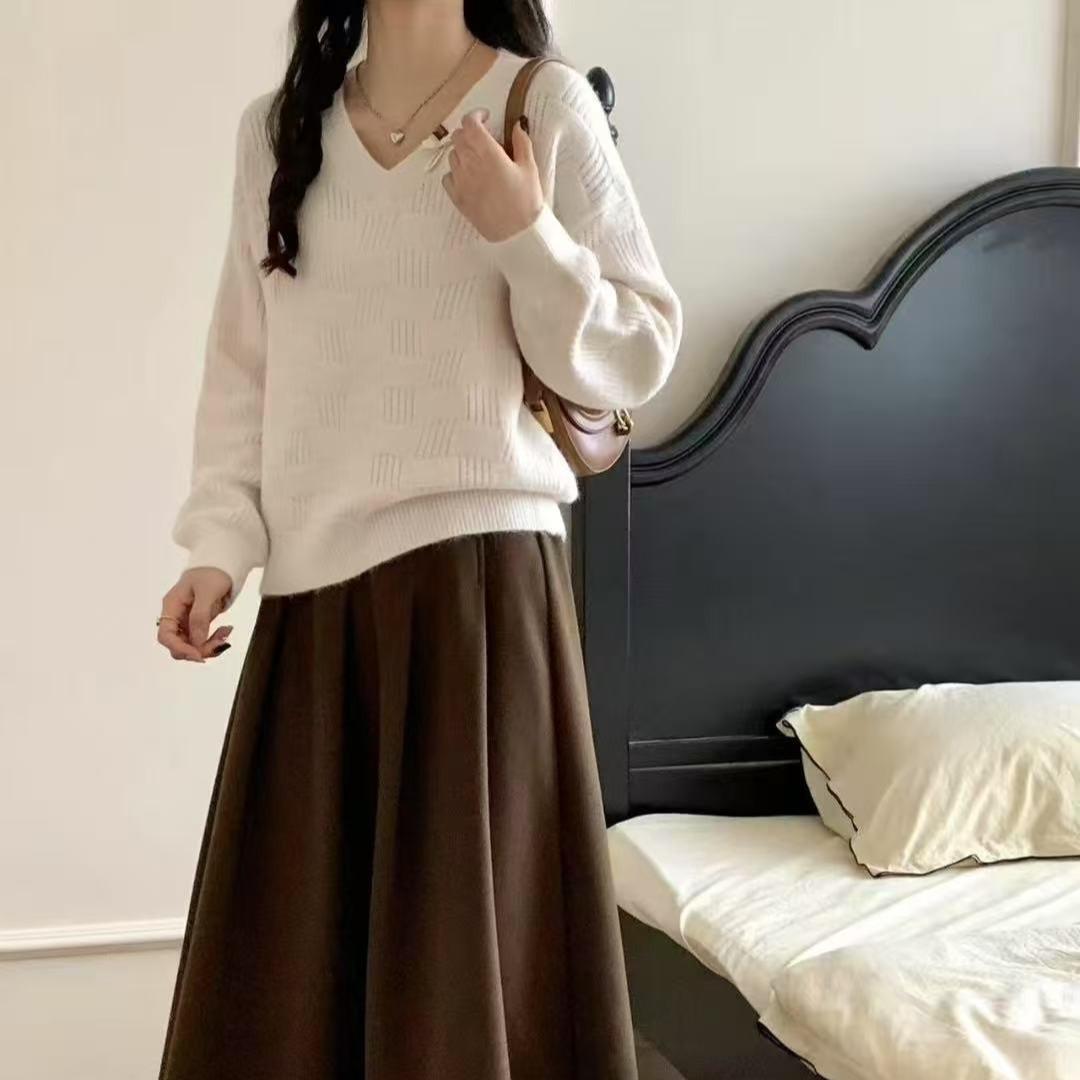

Korean Style Melange Irregular Loose Knit Sweater with Retro Collar, Women s Versatile Autumn/Winter Pullover. One Size [80-130]