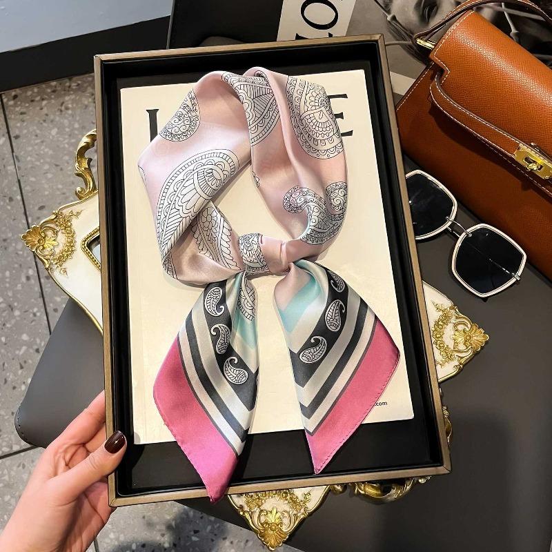 Zhang Ruonan silk scarf women's spring and summer new fashion retro accessories scarf neck high-end small square scarf