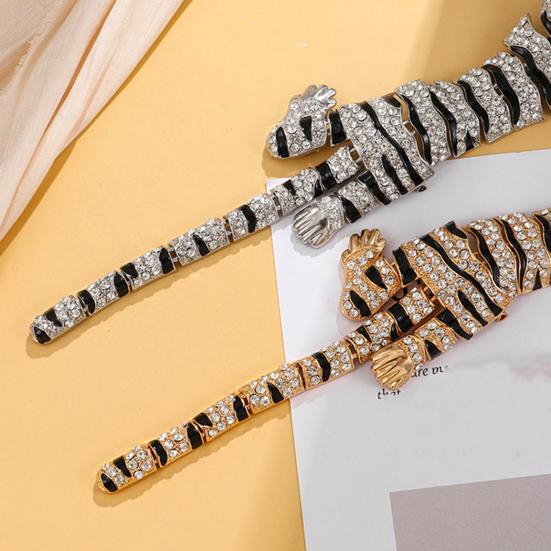 Yousheng Brooch Pin Shiny Rhinestones Inlaid Tiger Shape Badge Rust-Resistant Lightweight Bendable Tiger Brooch Fashion Accessories