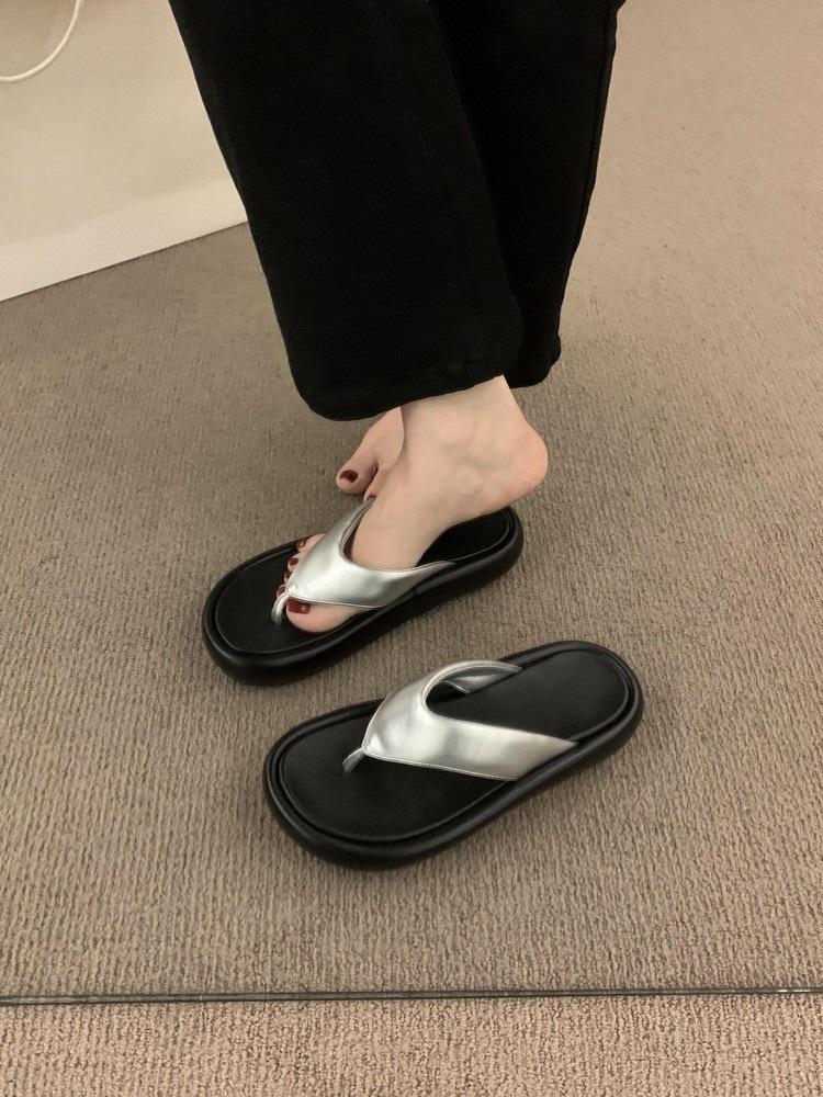 

Soft elastic platform flip-flops shoes women s summer wear seaside vacation flat beach shoes silver beautiful cool slippers 40