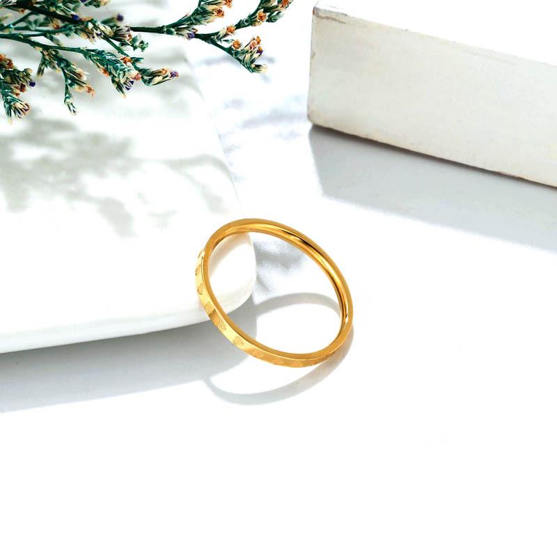 

Retro Minimalist 14k Gold Heart Band Ring for Women - Durable and Fade-Resistant Titanium Steel Size 6 золотой