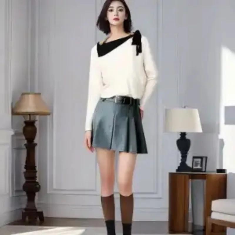 Designowa Niszowa Wąska Baza Wysokiej klasy i Unikalny Top z odkrytymi ramionami Temperamentny Dzianinowy T-shirt dla Kobiet na Jesień