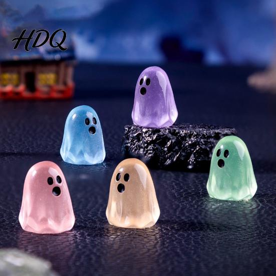 Mysterious Night Light Decorations 6PCS Luminous Mini Ghost Figures, Miniature Glow in The Dark Spooky Resin Craft Accents Ornaments, Halloween Theme