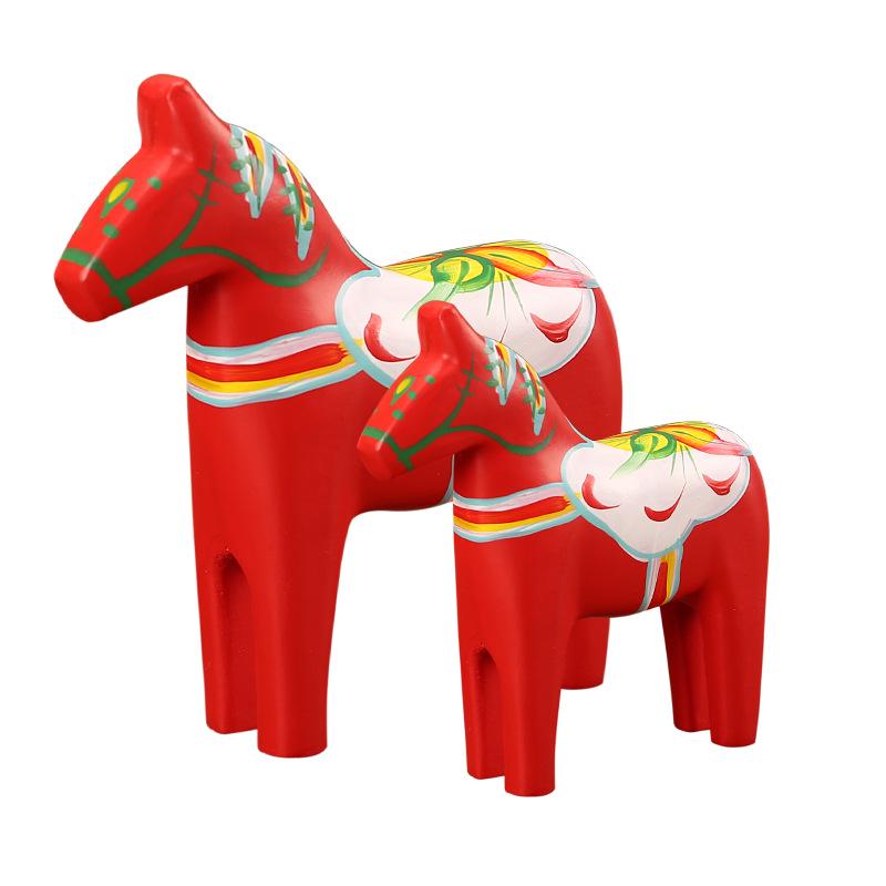 Hand-Painted Swedish Dala Horse Ornament Pair – Creative Wooden Craft for Weddings