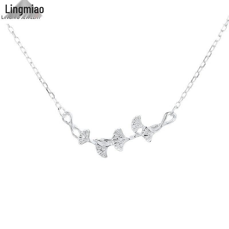 

Ginkgo Leaf Necklace for Women: Elegant Three Lifetimes of Fortune Clavicle Chain with Simple Leaf Pendant Jewelry.