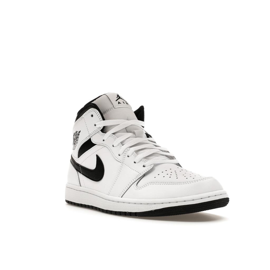 Pánské tenisky Air Jordan 1 Mid bílo-černé DQ8426-132