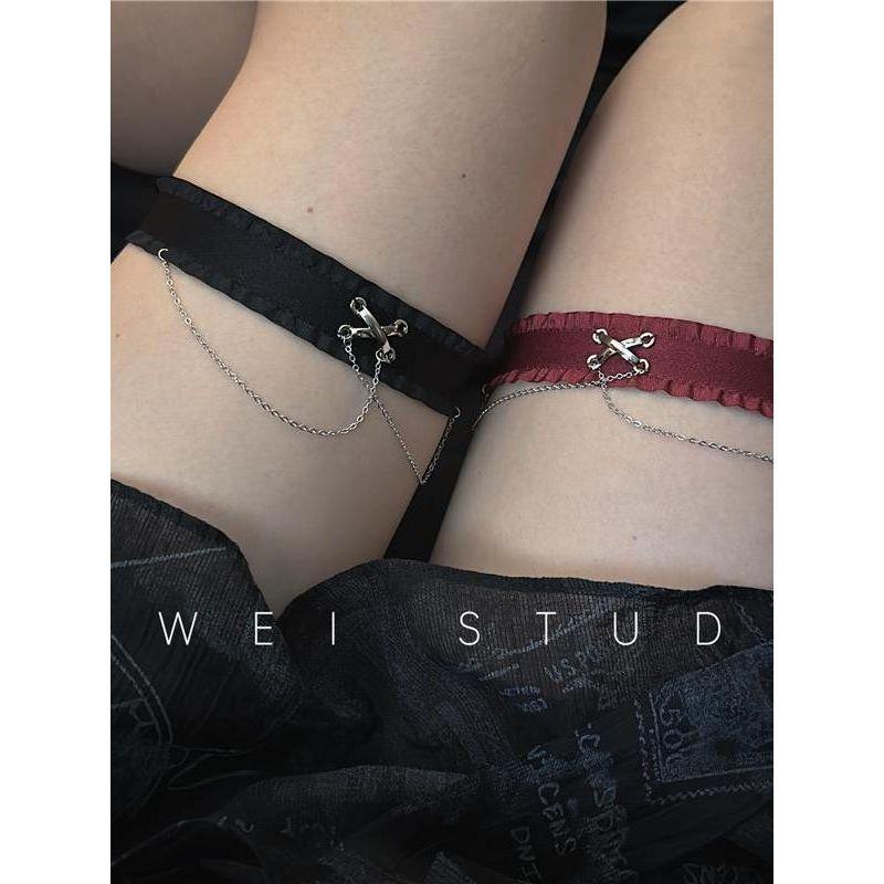 

Готическое кольцо на ногу с крестом Лолита Горничная Ветер Темный Запрет Регулируемое Эластичное Кольцо на Ногу Украшение на Бедро Black one.