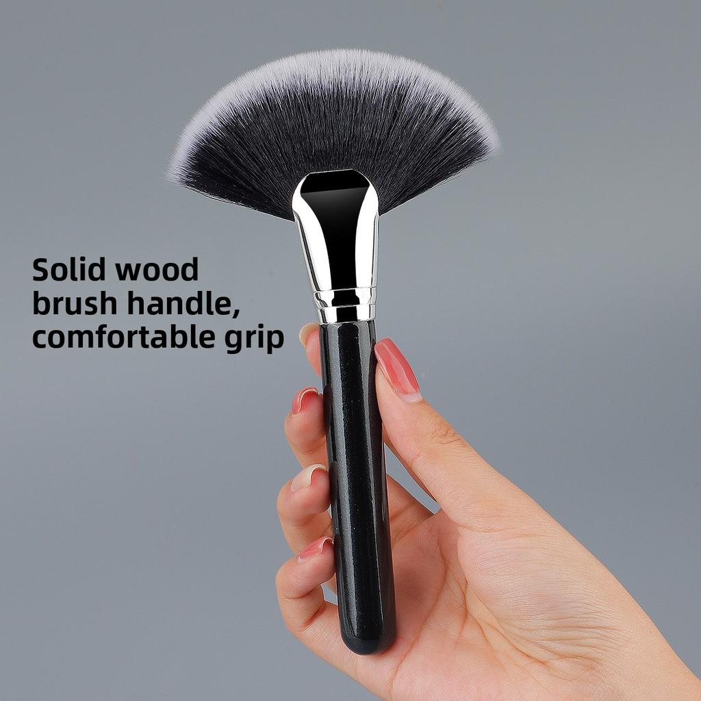 Large Wooden Handle Fan Brush Highlight Brush Delicate Fiber Hair Quick Makeup Residual Painting Batch