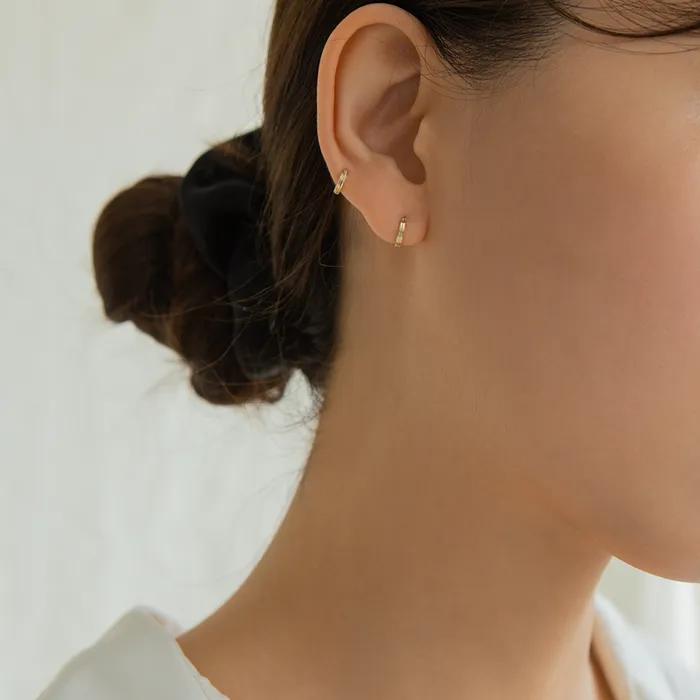 14K Angle Cut One-Touch Earrings (14K Gold) E01