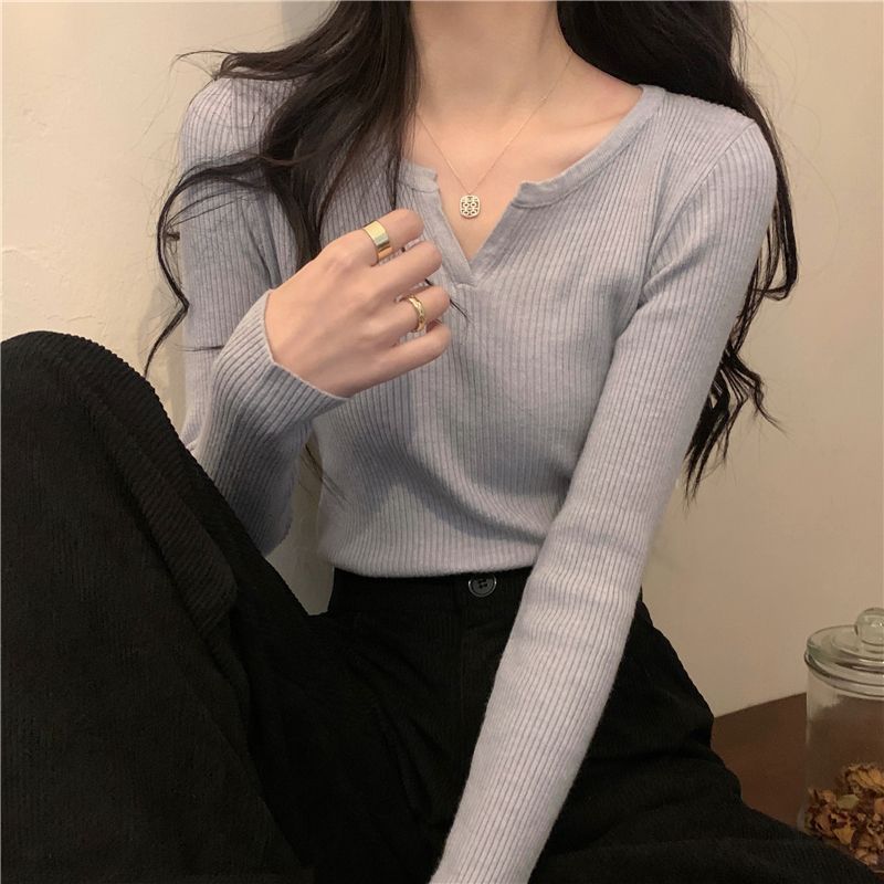 Slim-fit V-neck Knit Base Layer Top for Women Long-sleeve Solid Color Top Autumn/Winter Inner Sweater