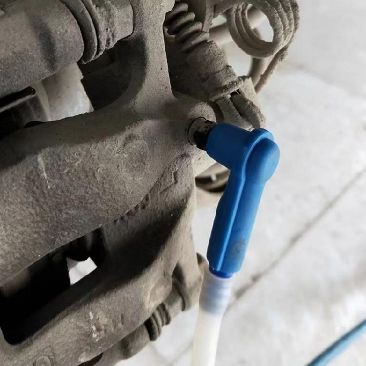 Quick Release Automotive Brake Fluid Transfer Adapter With Thickened ABS Construction 5 Size Option For Various Vehicles