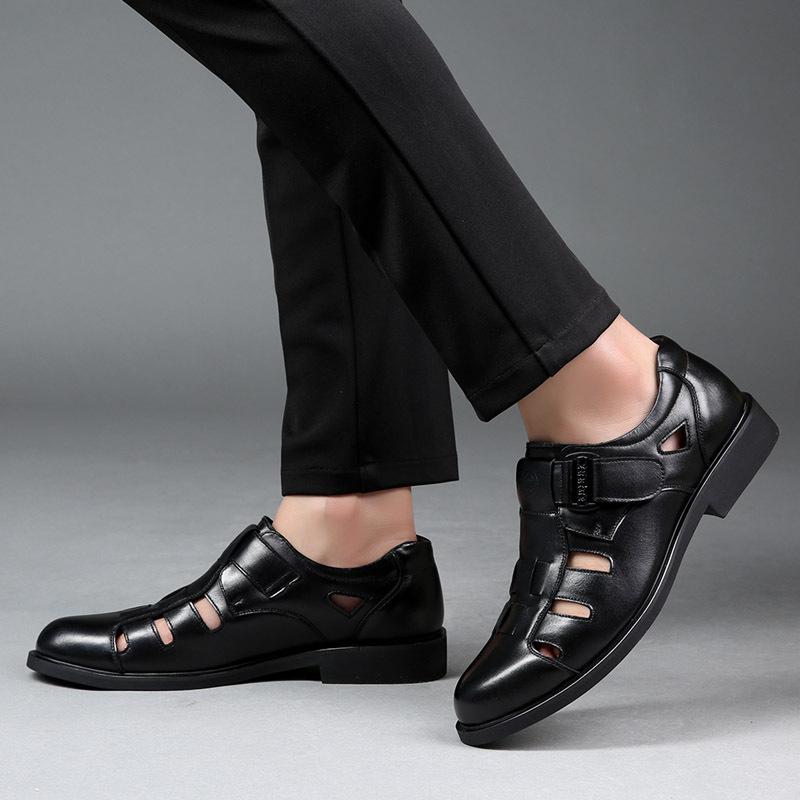 Sandals men's summer 2025 new business casual leather hollow hole shoes non-slip middle-aged dad leather shoes