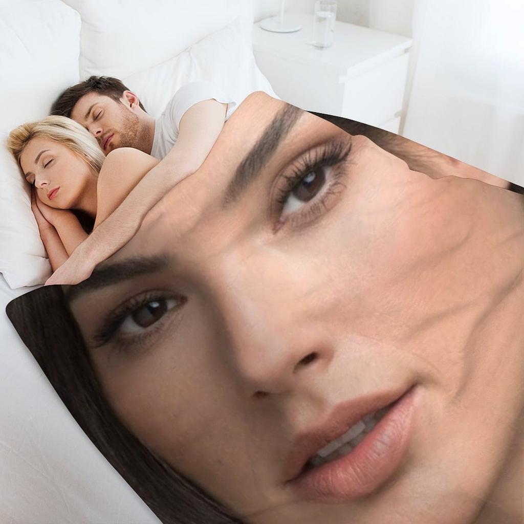 beautifull women Throw Blanket Luxury Throw Hairys Plaid Flannel Fabric Blankets