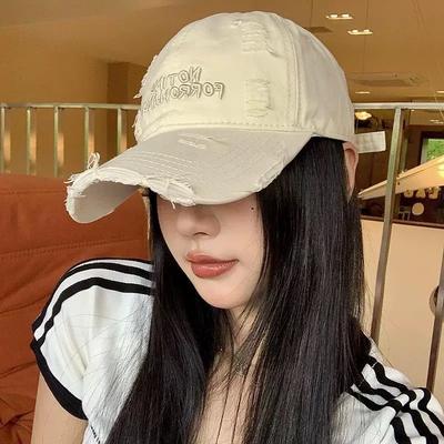 Zerrissene beige Brief-Baseballkappe, breite Krempe, großes Gesicht, kleine Damenmütze, Hut für großen Kopfumfang.
