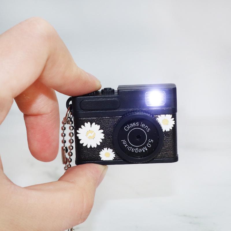 Luminous Flash Camera Pendant Necklace with Sound for Men & Women - Hip-Hop Retro Style