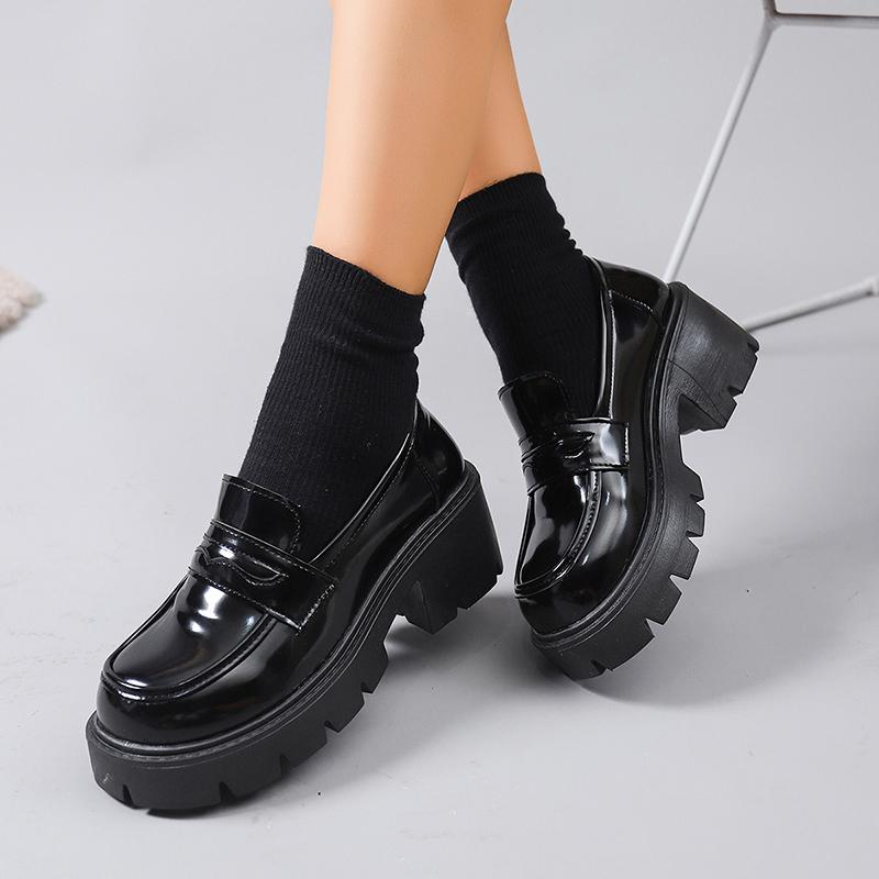 Britischer Stil Dicke Absätze Slipper Damenmode Slip-On Klobige Plateau-Pumps Frau Übergröße 35-42 PU-Leder Studentenschuhe