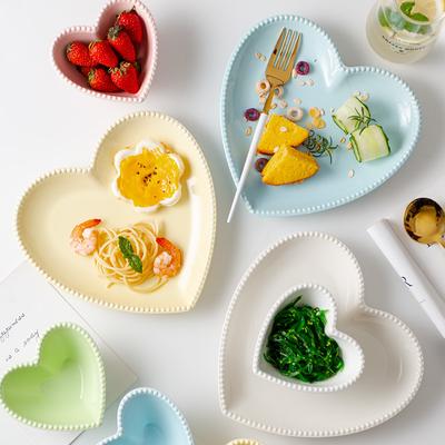 Nordic Irregular Heart-shaped Ceramic Dinner Plate Breakfast Dessert Bowl Exquisite Heart Dinner Dish Kitchen Utensils Art Decor