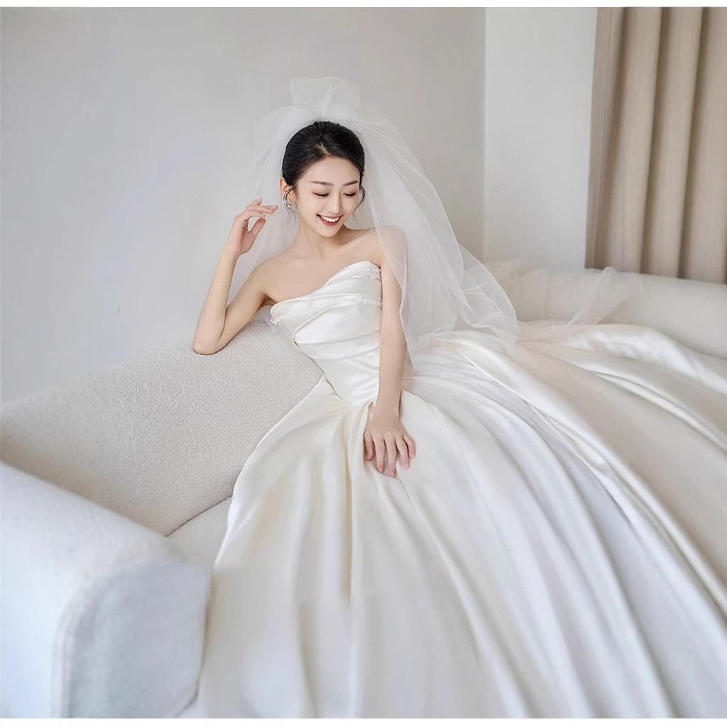 Saténové svetlé svadobné šaty bez ramienok 2025 nové svadobné kvalitné textúrované francúzske retro šaty malé spoločenské priadza