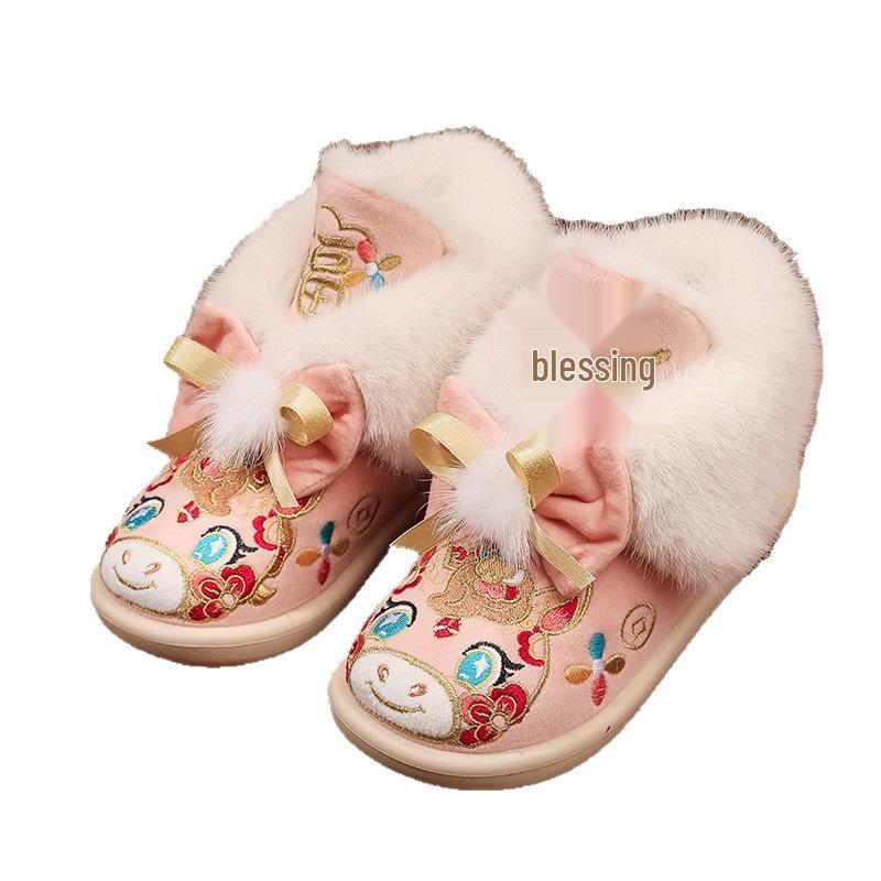 New Year Velvet Girls' Embroidered Hanfu Boots - Winter Style