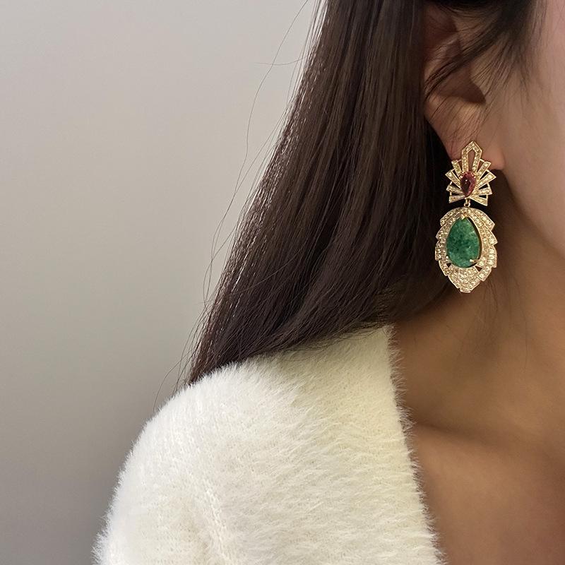 Women's Light Luxury Design Elegant Inlaid Zircon Water Droplet Long Earrings Fashionable And Versatile Niche Design Earrings