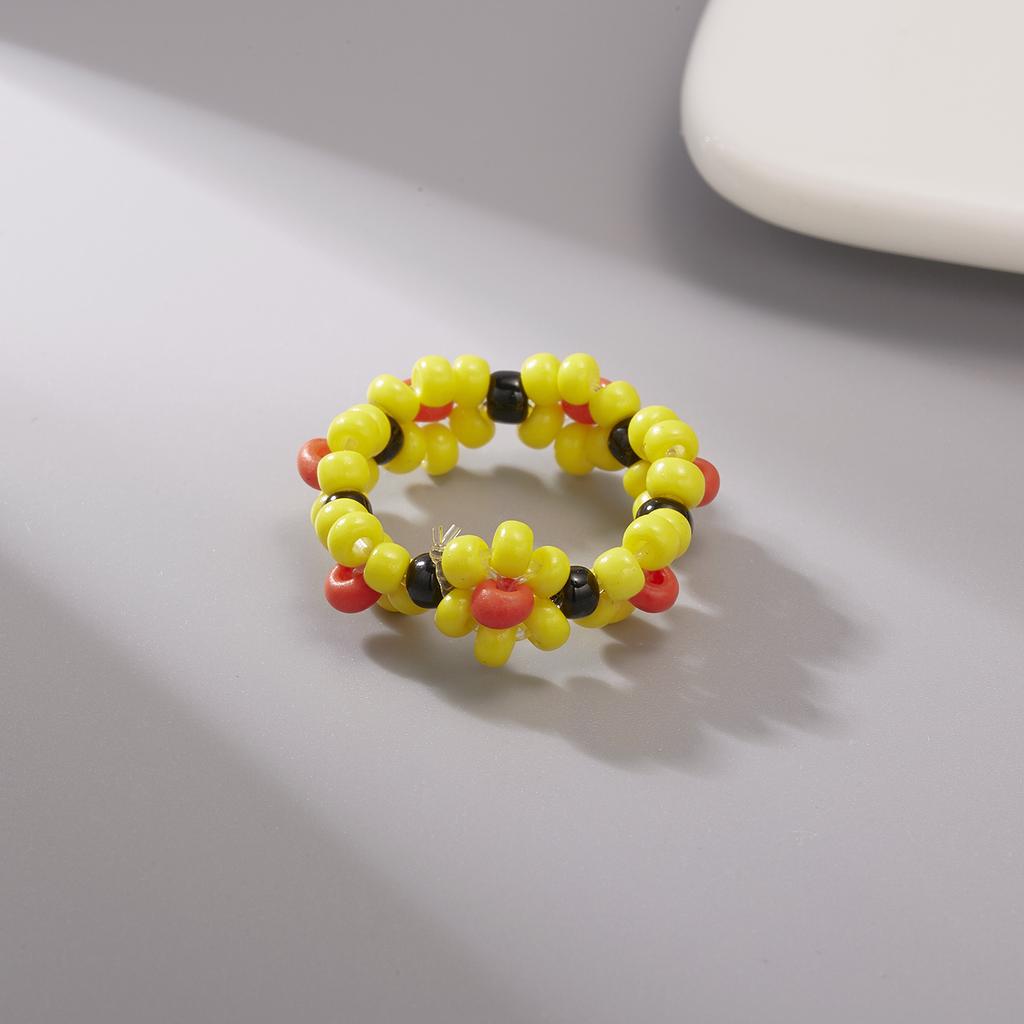 Cute Colorful Flower Finger Ring Rice Beads Elastic Chain Beaded Ring For Women Girls Charm Temperament Jewelry Gift Adjustable