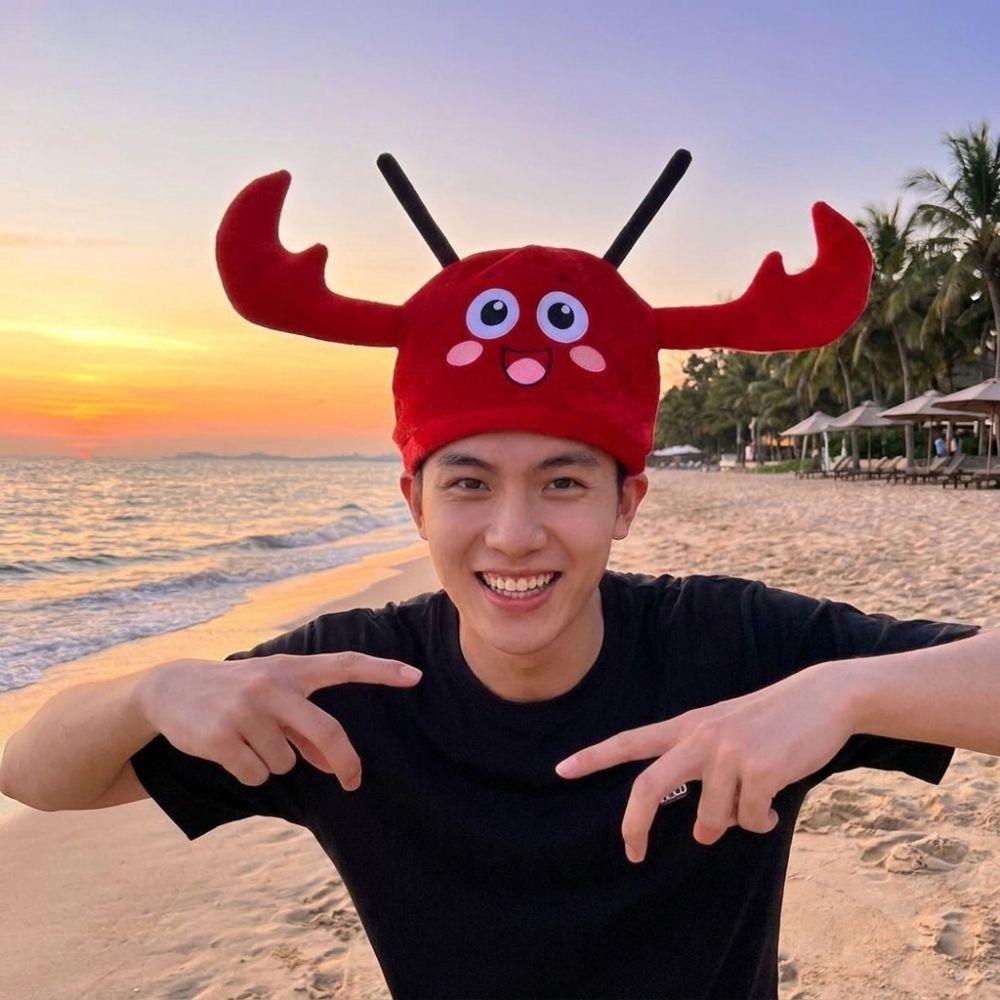 Soft Breathable Cartoon Lobster Plush Hat Funny Look Lobster Headgear Stage Performance