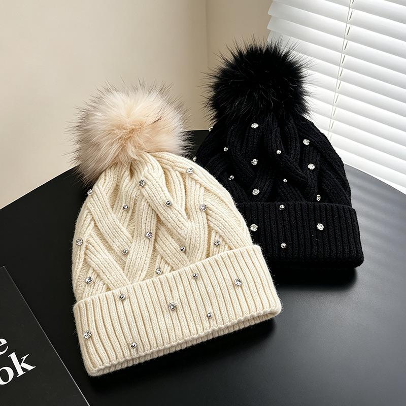 Source New Spot Rhinestone Hairball Acrylic Knitted Comfortable Wool Hat Women's Autumn and Winter Versatile Warm Cold Hat