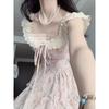 The floral small flying sleeve dress is unique, beautiful, sweet, fluffy waist a-word birthday dress dress summer