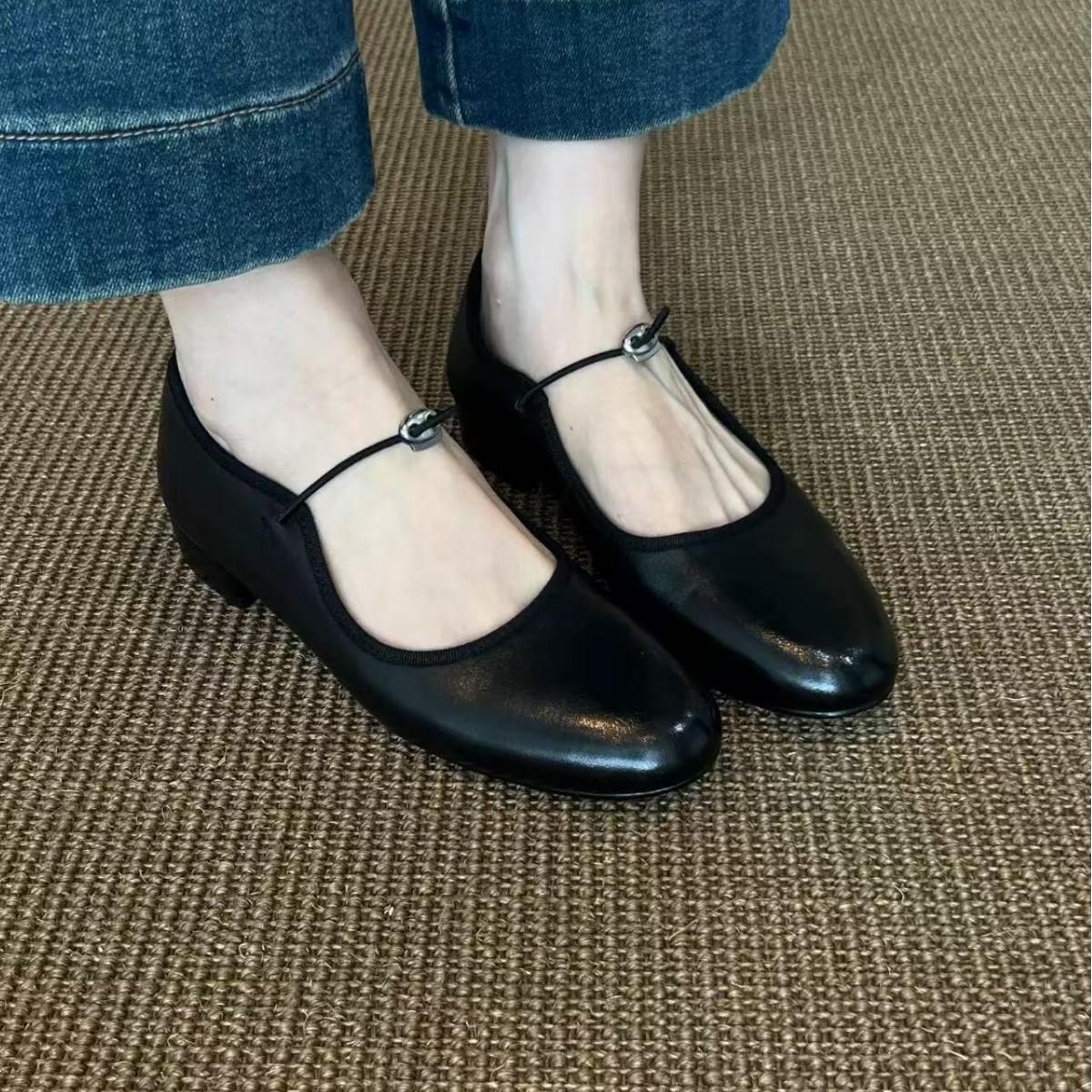 

Cowhide version simple word with round head Mary Jane shoes women s French retro beautiful not tired feet flat thick heel single shoes 40 чорний
