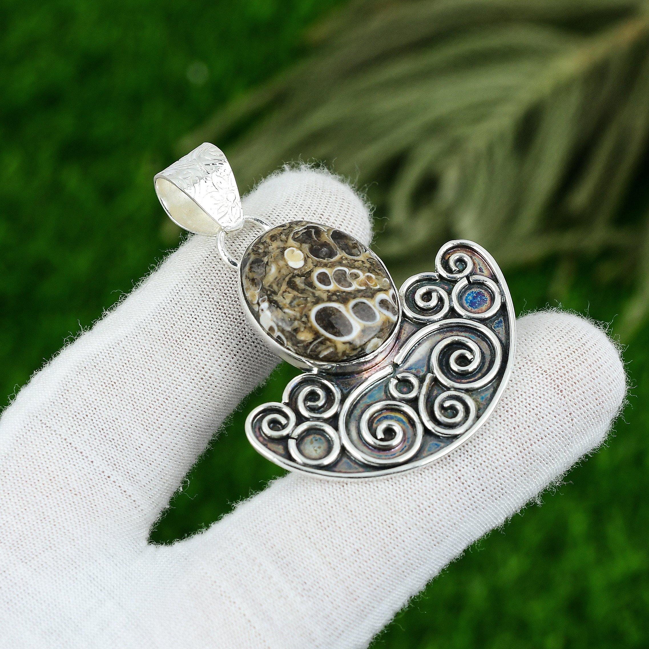 

Sterling Silver Oval Turritella Agate Stone Daughter Unique New Pendant Jewelry