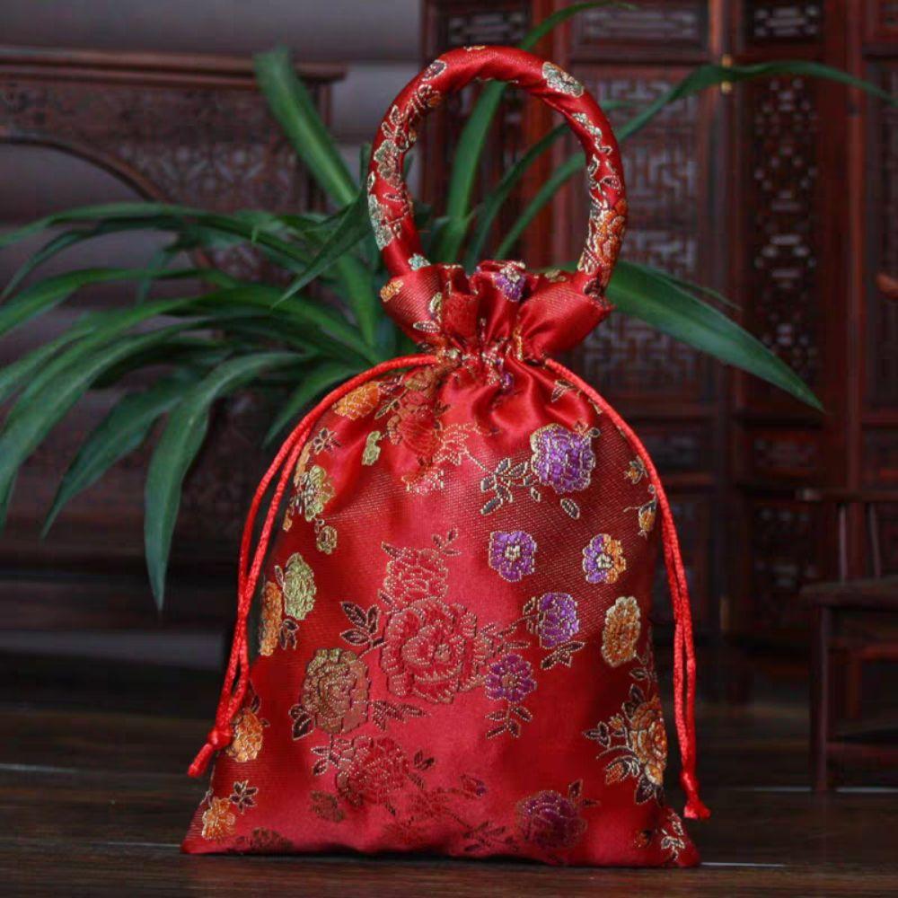 Sweet Chinese Style Flower Drawstring Bag Wedding Candy Storage Festive Sugar Bag Red Pocket Party New Year Bucket Bag Festival