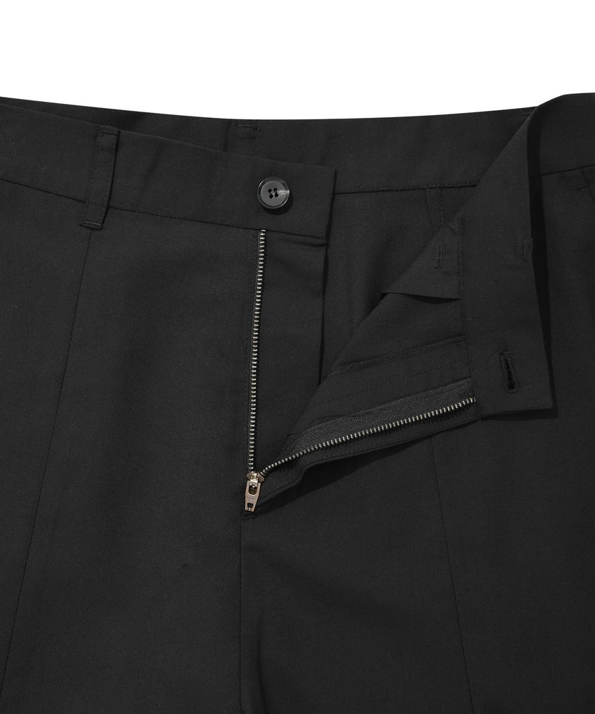 AJOBYAJO Slit Shorts [Black]