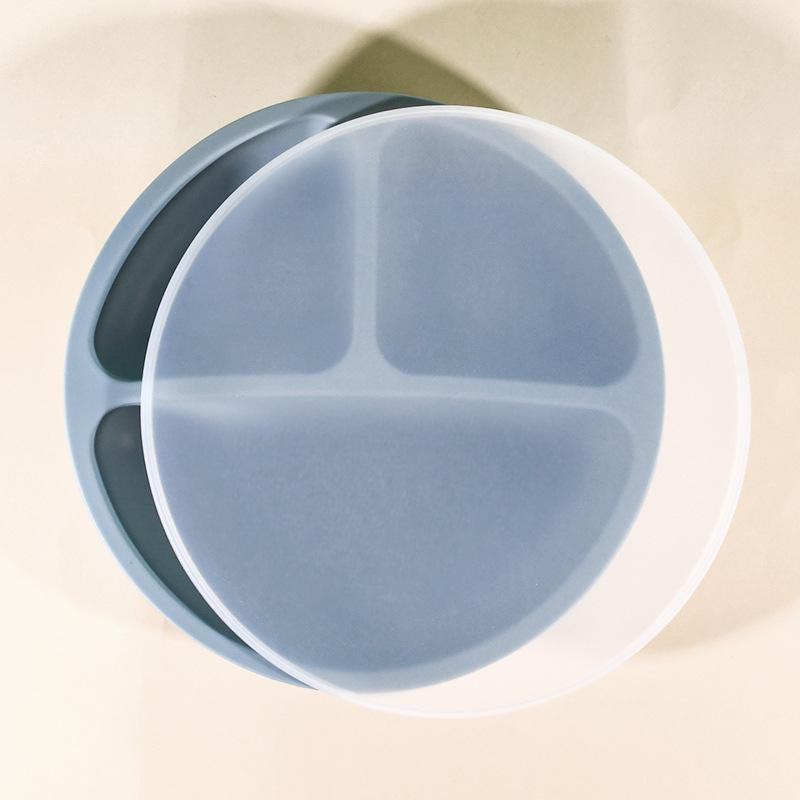 

Детский столовый набор из силикона Cross-Border - без запаха, термостойкий, пищевой, на присосках с отделениями. Round dinner plate silicone cover