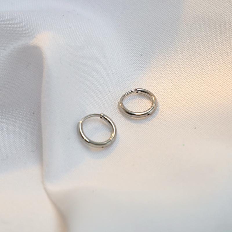 

Simple Commuting, Stainless Steel Earrings, Stud Earrings For Boys And Girls, Daily Versatile And Popular Ear Buckle Jewelry