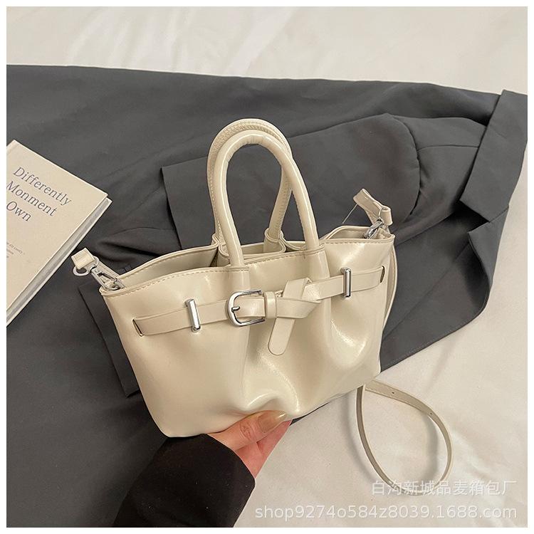 

Korean retro handbag bag women s 2025 summer new vegetable basket bucket bag high-end exquisite shoulder messenger bag білий