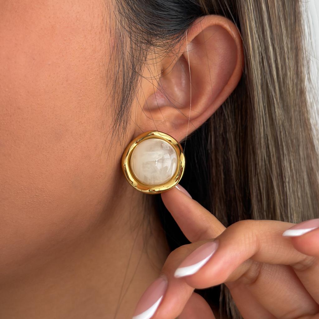 Salircon Vintage light Brown White Pink Resin Stud Earrings Women 18K Gold Plated Stainless Steel Piercing Ear Accessory Jewelry