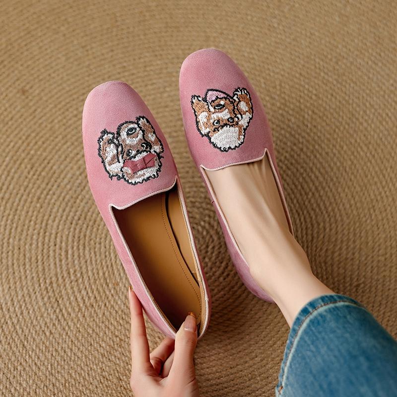 Fashion Women's New Genuine Leather Sheepskin Sheep Suede Embroidery Totem Low Heel Large Comfortable Casual Single Shoe