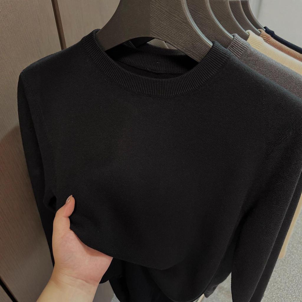 Men's Round Neck Knit Sweater: High-End Autumn Winter Style