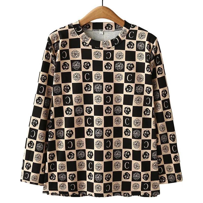 Middle-aged and Elderly Women's Spring and Autumn New Floral Long-sleeved Bottoming Shirt Tops