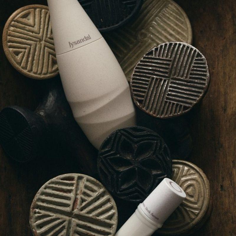 

Jisandal Ceramic Slick AQL Peptide Spicule Serum 30ml (Refill Type)