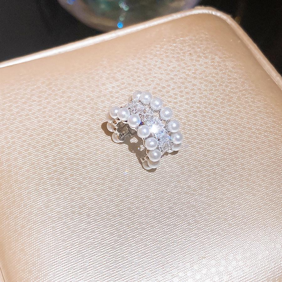 Zirconia Flower Ear Clips: Unique, Beautiful, and Versatile Earrings for Women (2026 Best Seller)