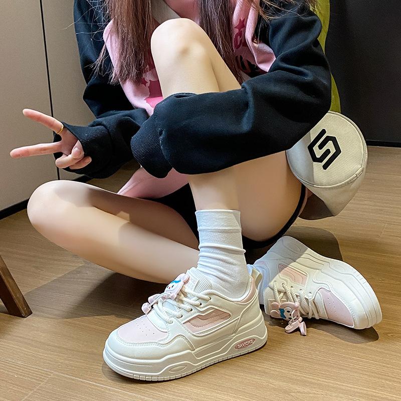2025 little white shoes women's spring new Korean version ins female students leisure sports versatile board shoes street shooting women's shoes P309