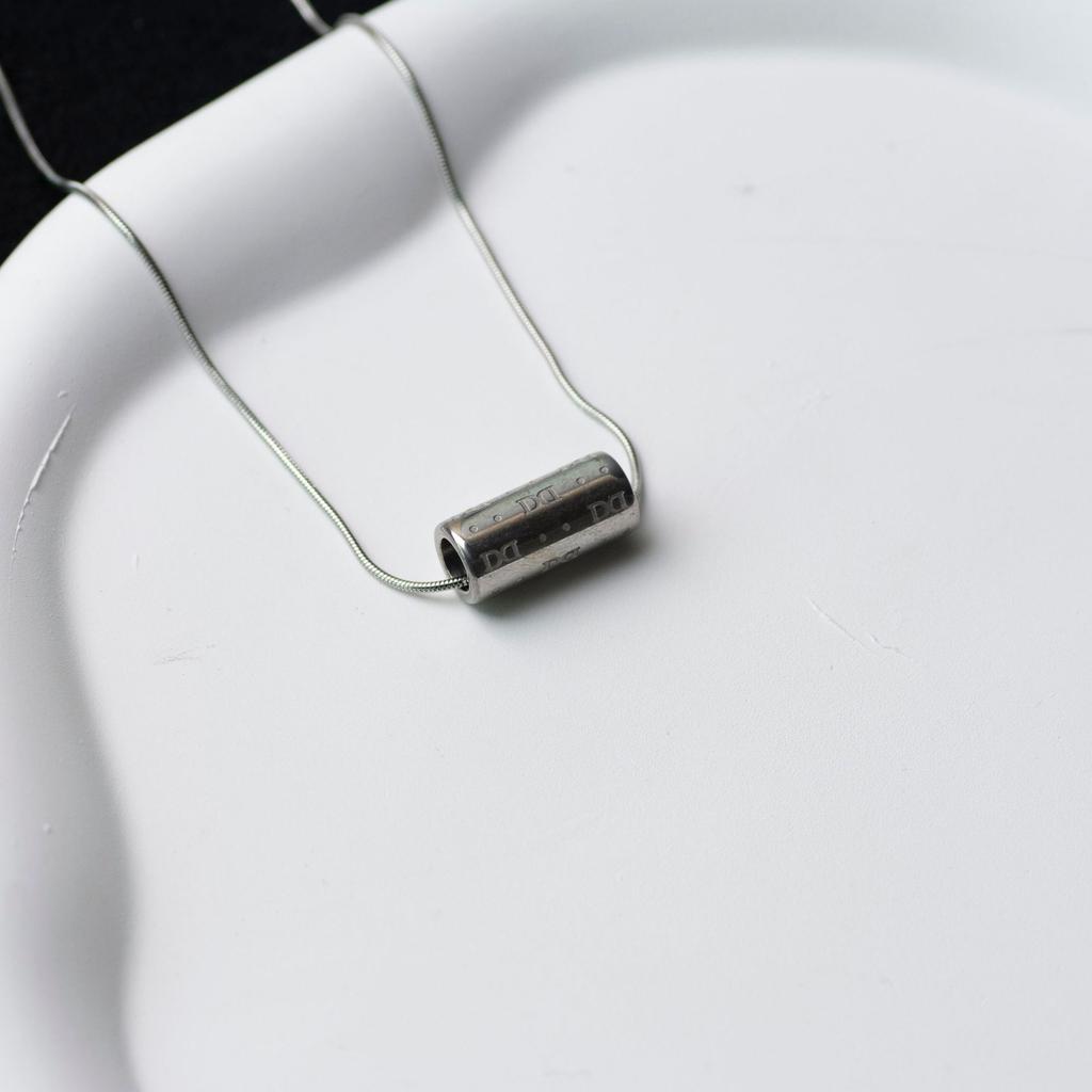 Simple Titanium Steel Necklace Women'S Light Luxury High-End Love Pendant Neck Chain Autumn And Winter Sweater Chain Minimalist Style