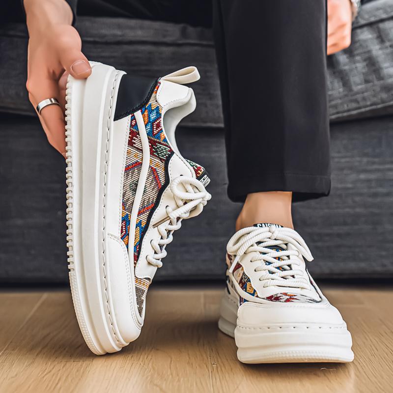 Neue Herren-Skateboardschuhe im klassischen Stil mit niedriger Spitze und dicker Sohle, bequeme Basketball-Sneakers mit weicher Sohle