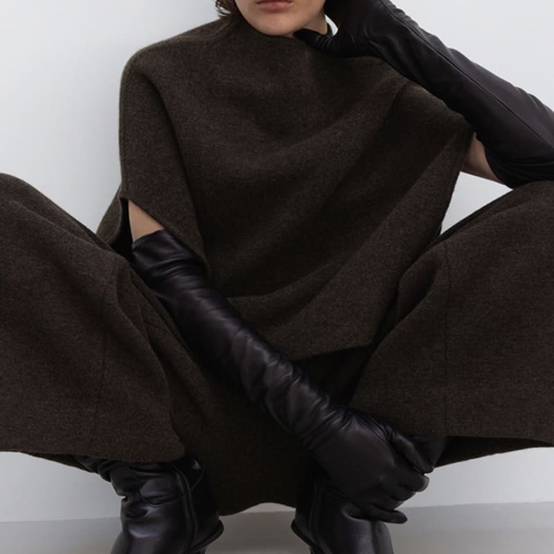 EMBRACE COLLECTION Super Fine Merino Asymmetric Neck Cape_Dark Olive