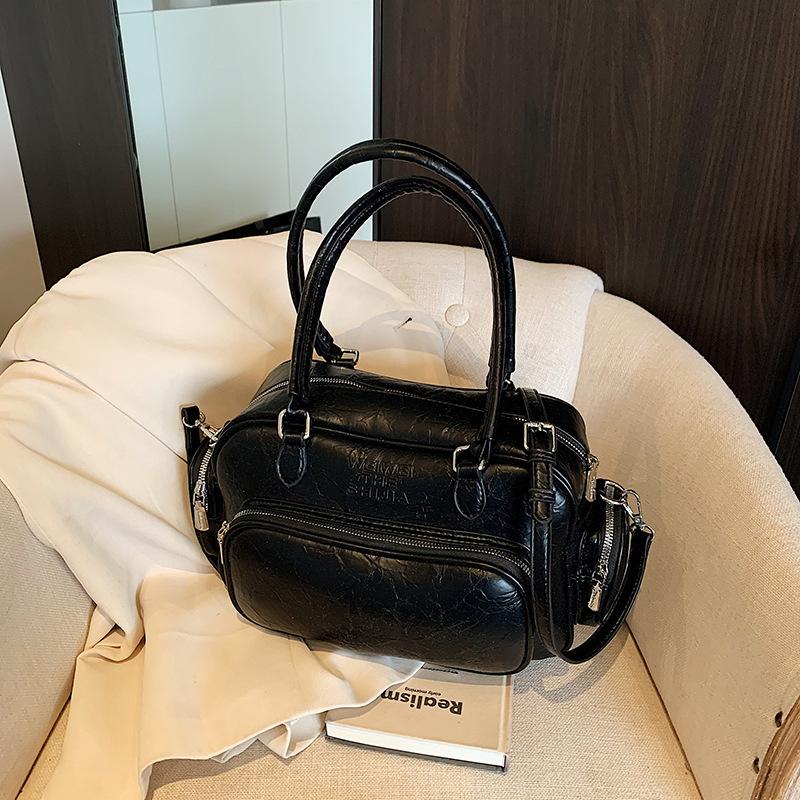 

New simple trend bowling bag shoulder armpit bag women s fashion design large capacity trendy bag